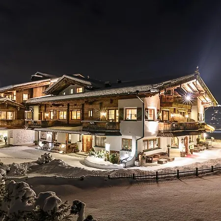 Aparthotel Stacherhof Fuegen
