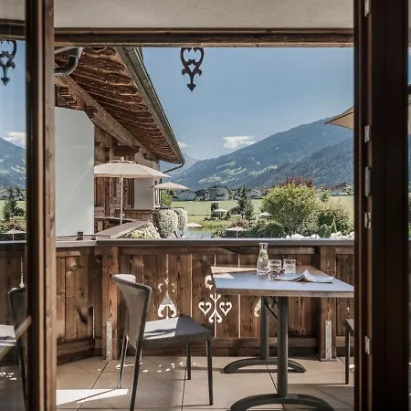 Aparthotel Stacherhof Fuegen